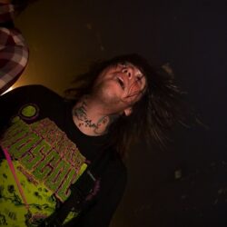 img_1048x